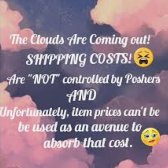 WELCOME! SCROLL ⬇️ FOR VINTAGE HARD GOODS, JEWELRY, CLOTHES, BAGS, & TREASURES! - Picture 11 of 16